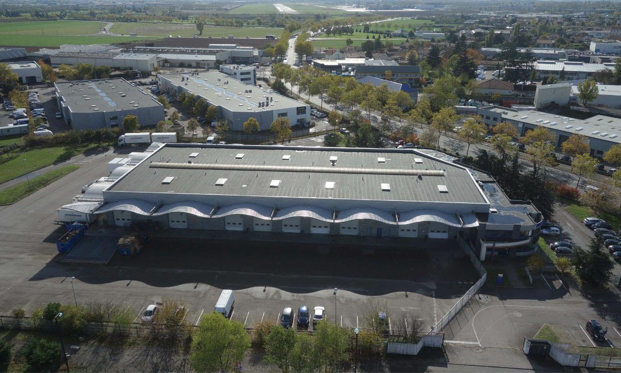 Entrepôt Décines-Charpieu 3817m² Location entrepôt Décines-Charpieu Rhône OLLOG2531693 0